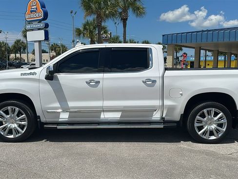 Used 2024 Chevrolet Silverado 1500 High Country w/ High Country Premium Package AWD/4WD image 2