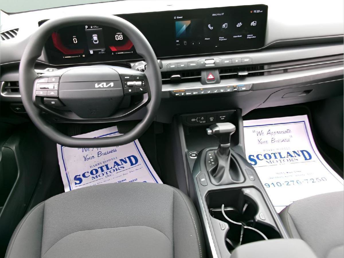 Used 2025 Kia K4 FWD image 11