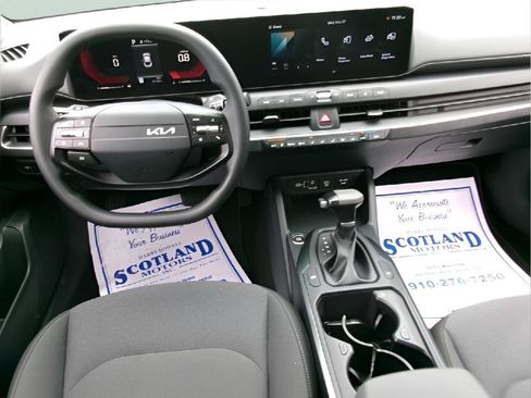 Used 2025 Kia K4 FWD image 11