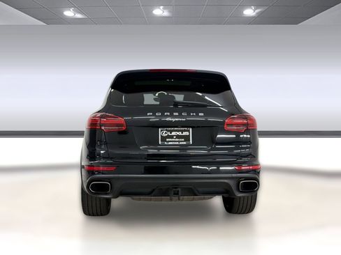 Used 2017 Porsche Cayenne image 10