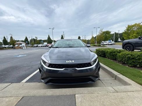Certified 2024 Kia Forte LXS w/ LXS Technology Package FWD image 9
