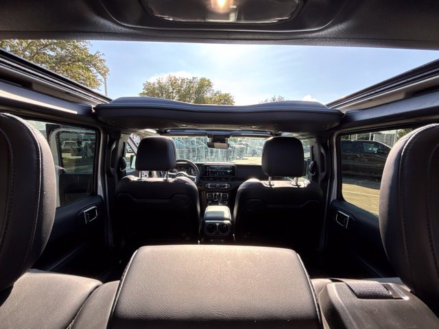 Used 2024 Jeep Wrangler High Altitude AWD/4WD image 17