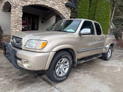 Used 2003 Toyota Tundra SR5 RWD image 2