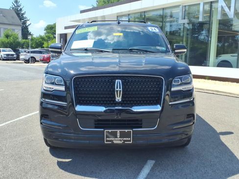 Used 2024 Lincoln Navigator Reserve AWD/4WD image 9