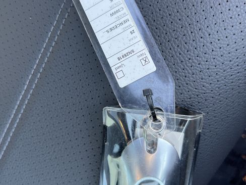 Used 2025 Mercedes-Benz C 300 Sedan image 38