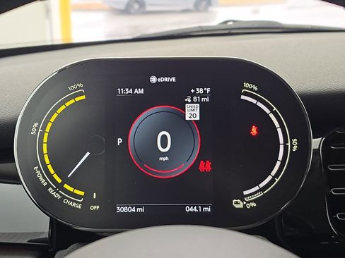 Used 2022 MINI Cooper SE w/ Driver Assistance Package image 18