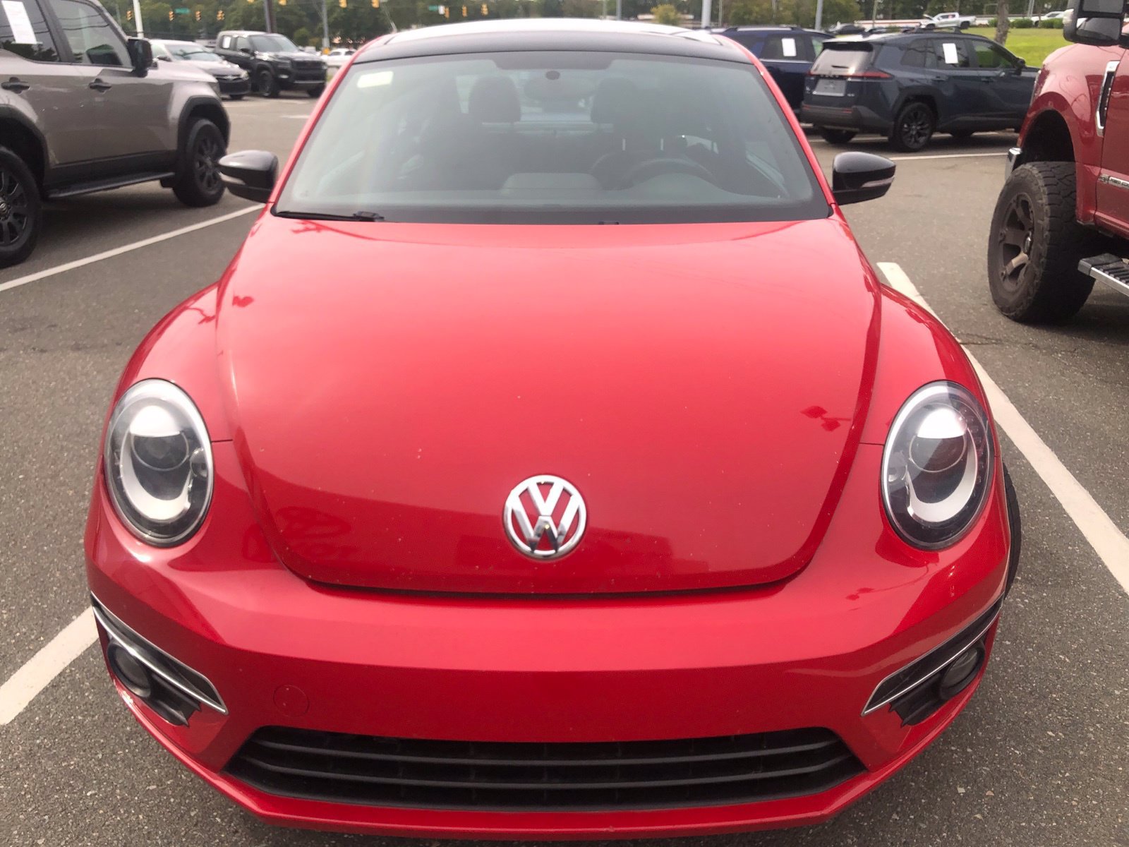 Used 2013 Volkswagen Beetle R-Line FWD image 8