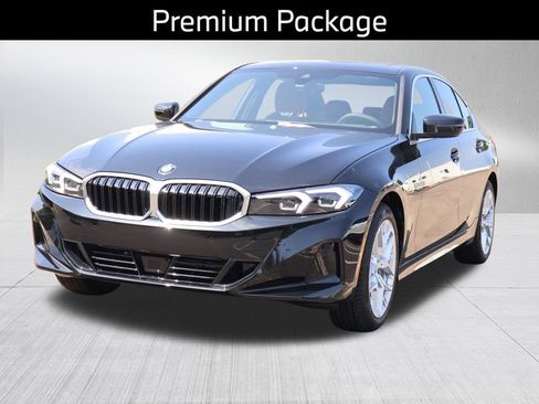 Used 2025 BMW 330i xDrive Sedan w/ Premium Package AWD/4WD image 5