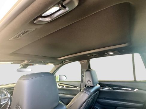 Used 2023 Cadillac XT6 Premium Luxury FWD image 23
