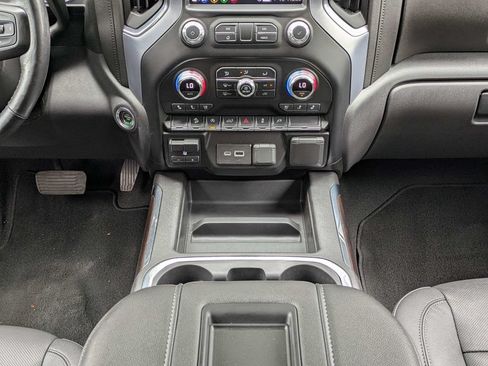 Used 2021 GMC Sierra 1500 SLT w/ SLT Premium Package AWD/4WD image 19