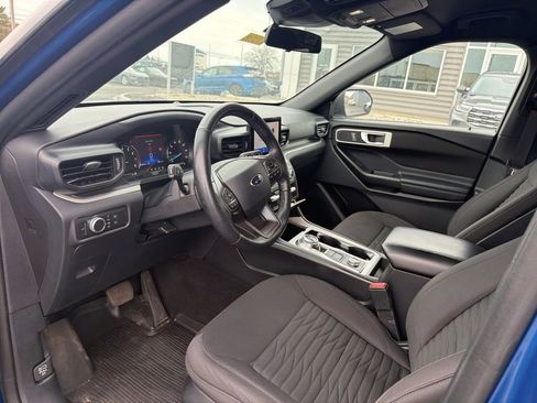 Used 2020 Ford Explorer XLT w/ Comfort Package image 9