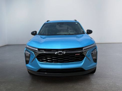 Used 2025 Chevrolet Trax RS FWD image 8