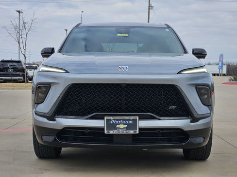 Used 2025 Buick Enclave Sport Touring image 8