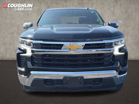 Used 2024 Chevrolet Silverado 1500 LT w/ Z71 Off-Road Package AWD/4WD image 4