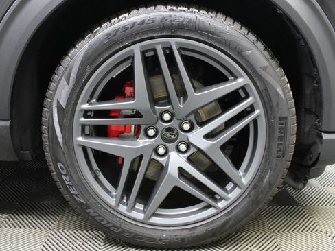 Used 2025 Ford Explorer ST AWD/4WD image 13