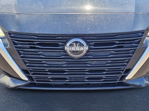 Used 2025 Nissan Altima 2.5 SV FWD image 3