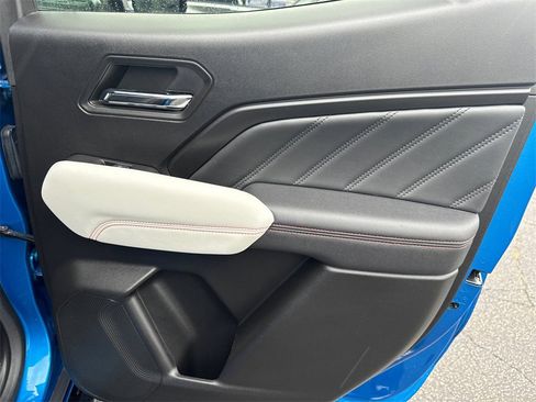 Certified 2024 GMC Canyon AT4X image 17