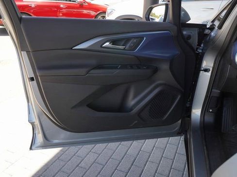 New 2025 Chevrolet Equinox EV LT image 15