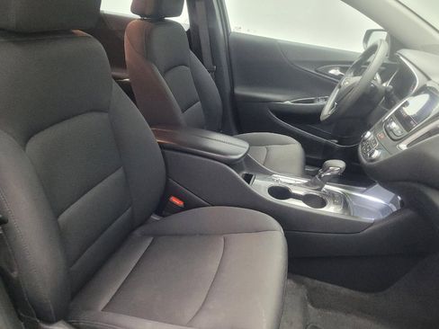 Used 2025 Chevrolet Malibu LT FWD image 21