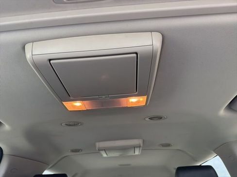 Used 2013 Chevrolet Suburban LTZ image 10