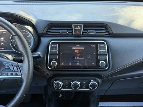 Used 2021 Nissan Versa SR image 11