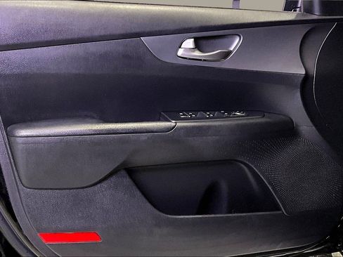 Used 2021 Kia Forte LXS image 20