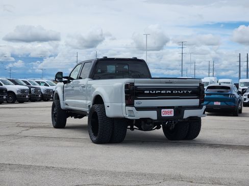 New 2026 Ford F450 Platinum w/ FX4 Off-Road Package AWD/4WD image 5