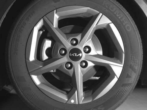 Used 2025 Kia K4 LXS image 12