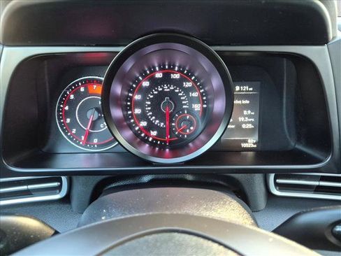 Used 2023 Hyundai Elantra SEL FWD image 11