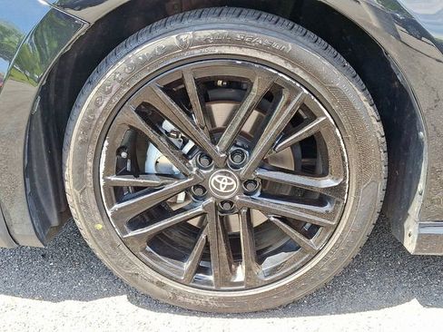 Used 2025 Toyota Camry SE FWD image 8