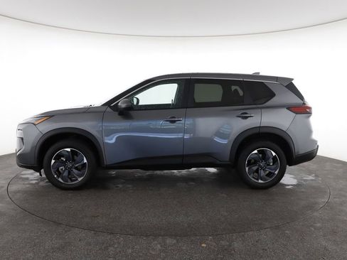 Used 2025 Nissan Rogue SV image 7