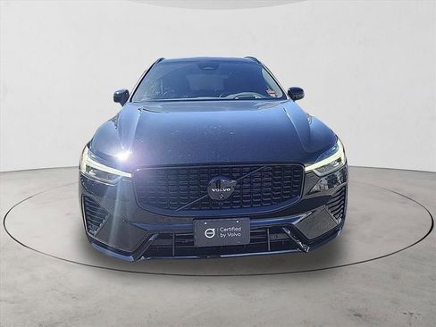 Certified 2024 Volvo XC60 T8 Ultimate w/ Protection Package Premier AWD/4WD image 8