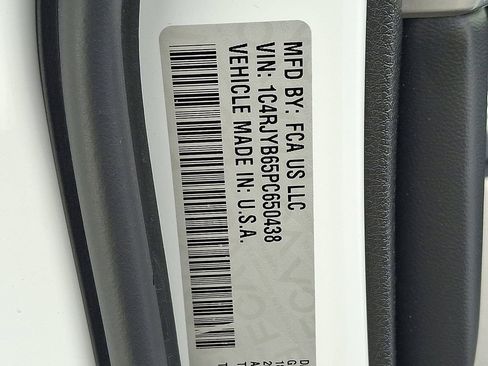 Used 2023 Jeep Grand Cherokee 4WD 4xe image 28