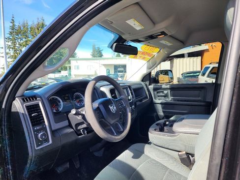Used 2015 RAM 1500 Express AWD/4WD image 10