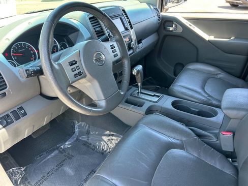 Used 2019 Nissan Frontier SL RWD image 24