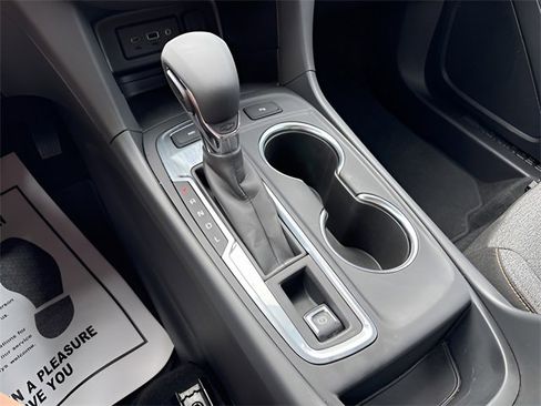 Used 2024 Chevrolet Equinox LT image 14