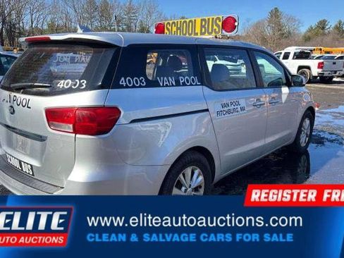 Used 2017 Kia Sedona L image 8