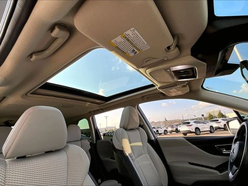 Used 2023 Subaru Forester Premium image 12