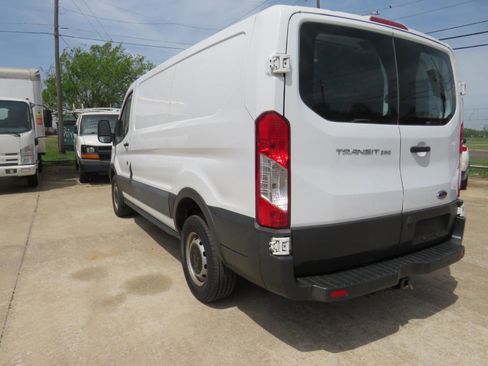 Used 2017 Ford Transit 250 130 Low Roof RWD image 8