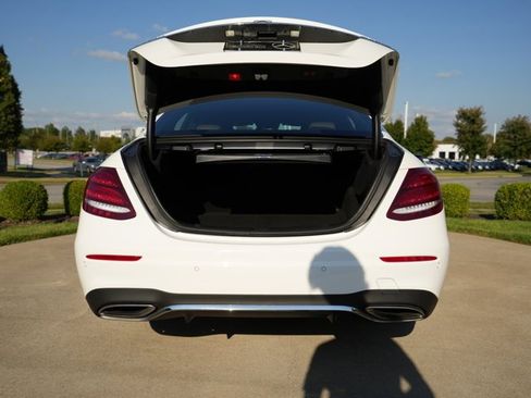 Certified 2019 Mercedes-Benz E 300 4MATIC image 16