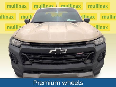 Used 2023 Chevrolet Colorado Trail Boss w/ Technology Package image 14