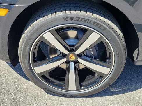 New 2026 Porsche Macan image 12