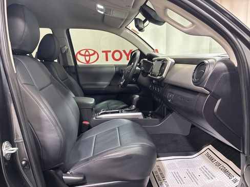 Used 2023 Toyota Tacoma SR5 RWD image 10