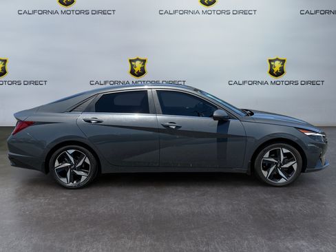Used 2023 Hyundai Elantra Limited FWD image 6