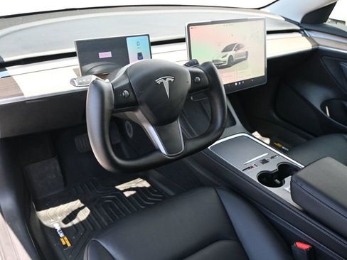 Used 2023 Tesla Model 3 Standard Range RWD image 7