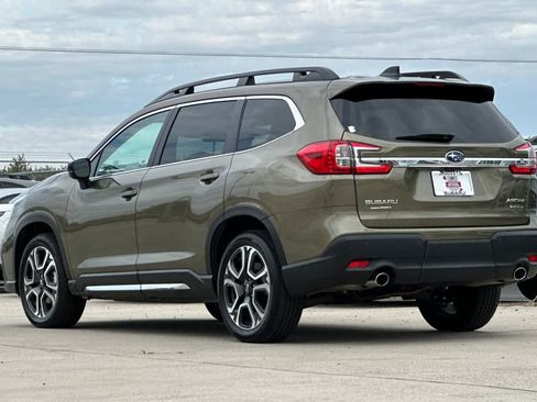 Certified 2024 Subaru Ascent Limited w/ Technology Package image 5