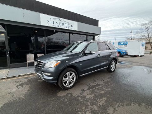 Used 2012 Mercedes-Benz ML 350 4MATIC image 4