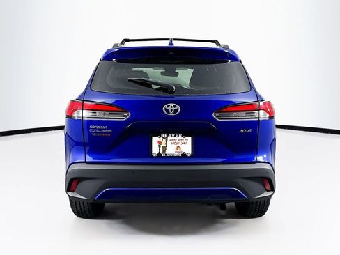 Used 2022 Toyota Corolla Cross XLE image 8