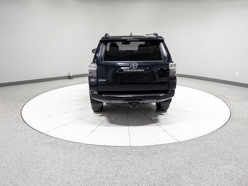 Used 2022 Toyota 4Runner SR5 Premium w/ Moonroof Package AWD/4WD image 34