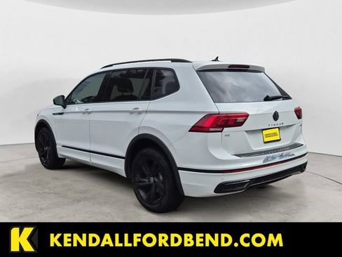 Used 2024 Volkswagen Tiguan SE R-Line AWD/4WD image 3